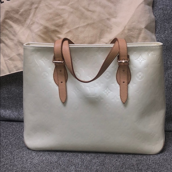 Louis Vuitton Perle Vernis Brentwood Monogram Tote